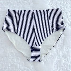 H&M High Waisted Bikini Bottoms Women’s size 8 Swimsuit Swim Black White Stripe